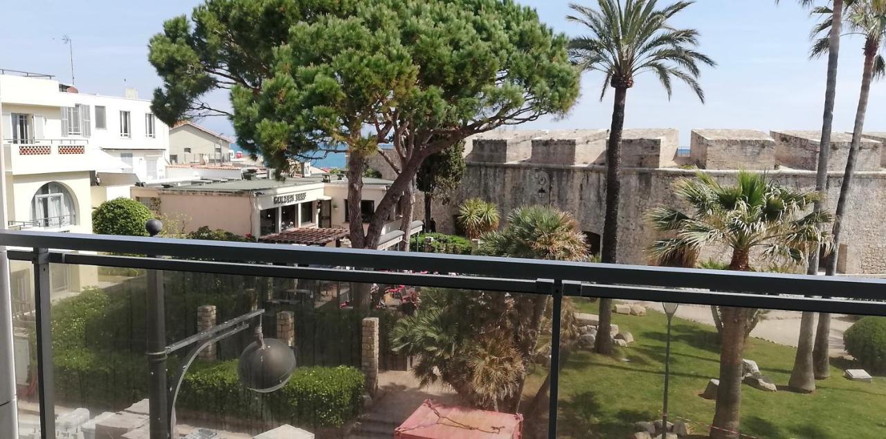 Vue Mer Et Remparts. Entre Vieille Ville Et Plages Antibes Luaran gambar