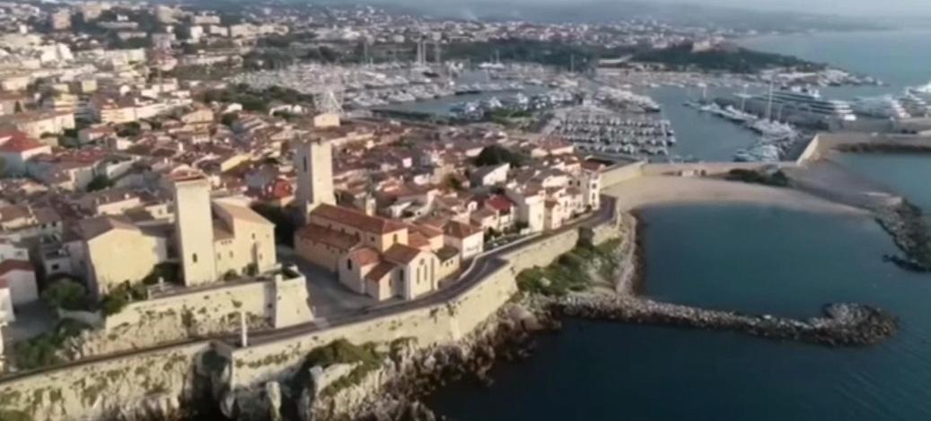 Vue Mer Et Remparts. Entre Vieille Ville Et Plages Antibes Luaran gambar